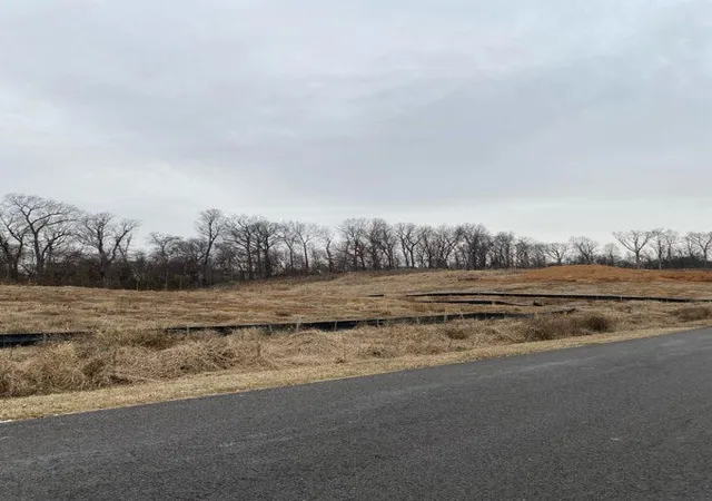 Photo 3 of Land for sale at 489 Elmdale Rd, Paducah, KY 42003 | MLS# 26016989 | Listing updated on 2026-07-28