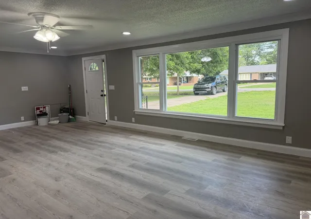 2nd image of 651 Olive St, La Center, KY 42056 | MLS# 26016702