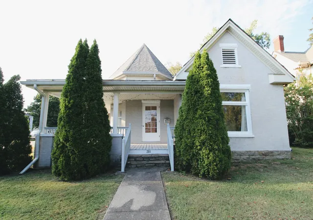 Homes for sale in Georgetown, KY | 201 Gano Ave, Georgetown, KY 40324 | MLS# 26016625
