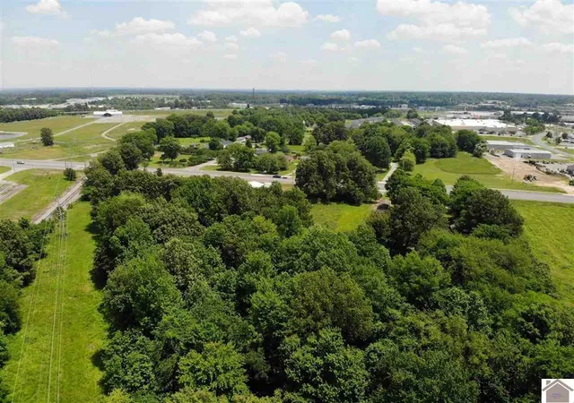 4th image of 3711 Olivet Church Rd, Paducah, KY 42001 | MLS# 26018230