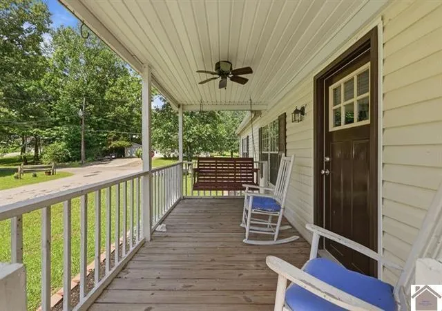 Homes for sale in Murray, KY | 18 Kenwood Dr, Murray, KY 42071 | MLS# 26016752