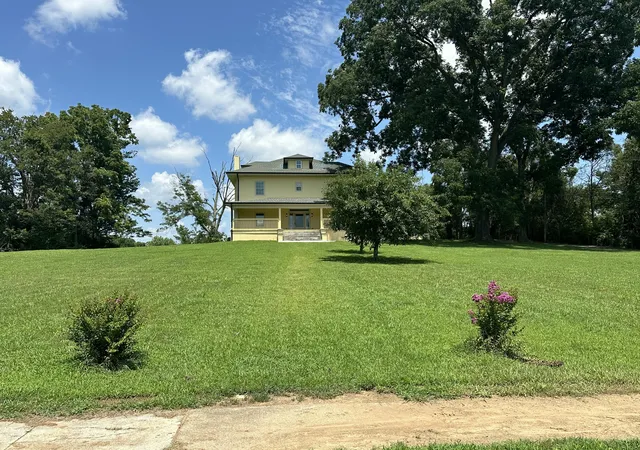Homes for sale in Princeton, KY | 427 E Market St, Princeton, KY 42445 | MLS# 26016553