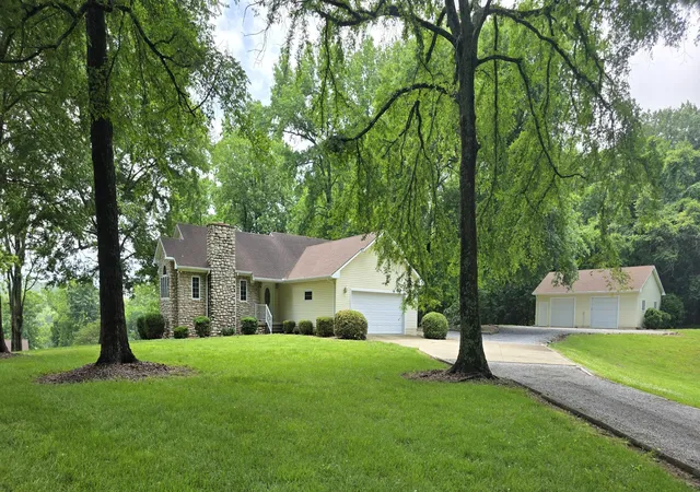 Homes for sale in Cadiz, KY | 85 Boone Dr, Cadiz, KY 42211 | MLS# 26016569