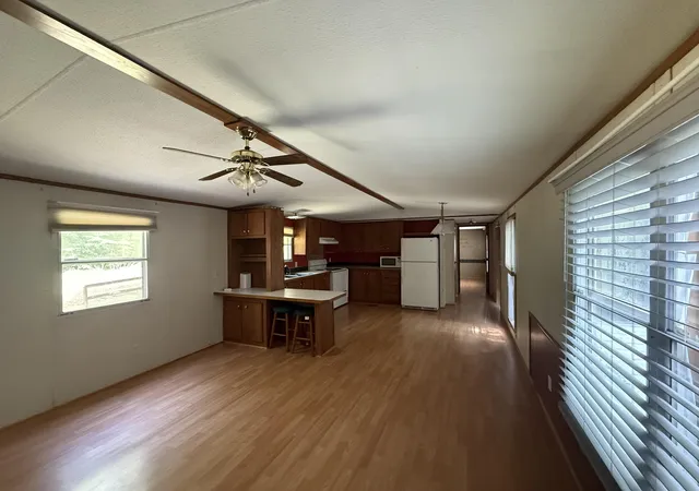 Homes for sale in Murray, KY | 317 Wilkerson Dr, Murray, KY 42071 | MLS# 26017824