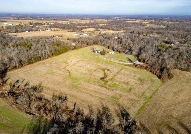 Homes for sale in Mayfield, KY | 305 Simpkins Ln, Mayfield, KY 42066 | MLS# 26017806