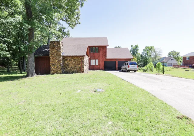 2nd image of 329 Carson Wy, Paducah, KY 42003 | MLS# 26017463