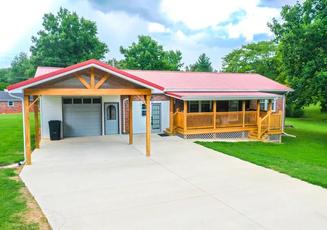 Homes for sale in Cadiz, KY | 145 Wharton Rd, Cadiz, KY 42211 | MLS# 26016566