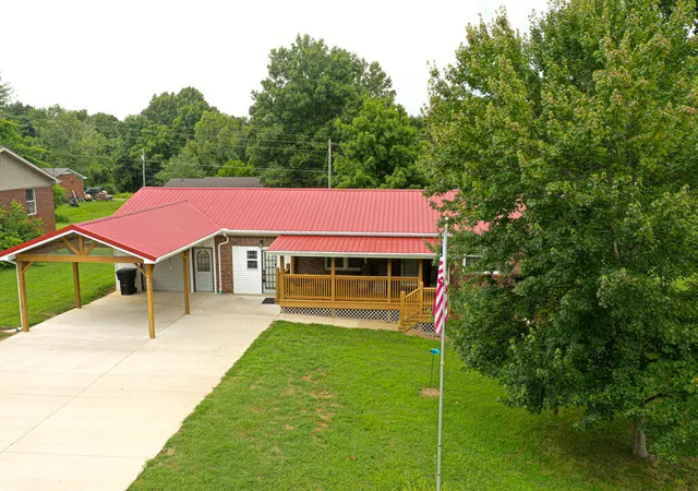Homes for sale in Cadiz, KY | 145 Wharton Rd, Cadiz, KY 42211 | MLS# 26016566
