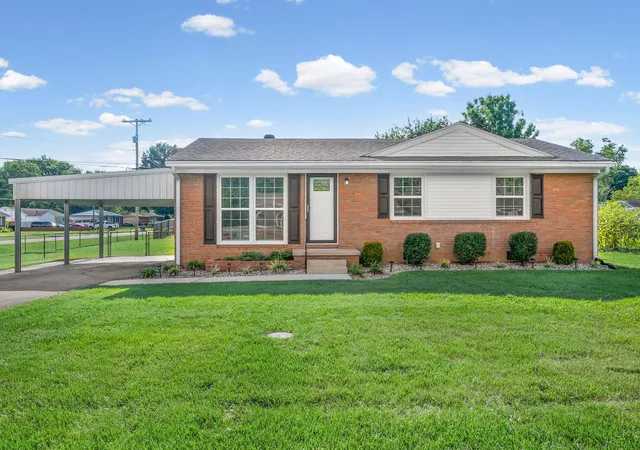 Homes for sale in Hopkinsville, KY | 701 Mill Green Ct, Hopkinsville, KY 42240 | MLS# 26016562