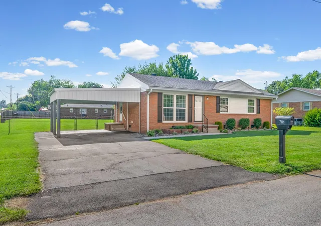 Homes for sale in Hopkinsville, KY | 701 Mill Green Ct, Hopkinsville, KY 42240 | MLS# 26016562
