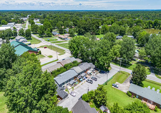Photo 3 of Townhouse for sale at 6235 Benton Rd #4, Paducah, KY 42003 | MLS# 26017125 | Listing updated on 2026-09-17