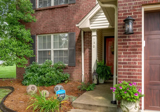 Photo 2 of Sale Pending at 130 Carriage Ln, Midway, KY 40347 | MLS# 26017279 | Listing updated on 2026-09-22