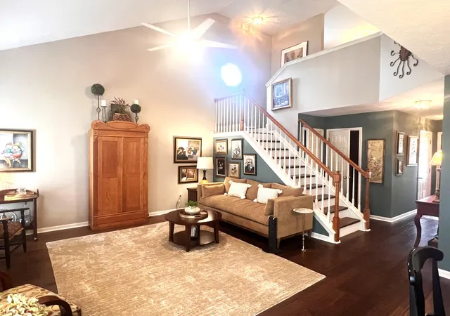 Photo 4 of Sale Pending at 130 Carriage Ln, Midway, KY 40347 | MLS# 26017279 | Listing updated on 2026-09-22