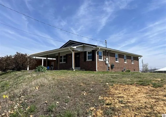 Homes for sale in Dawson Springs, KY | 508 E Walnut St, Dawson Springs, KY 42408 | MLS# 26017252