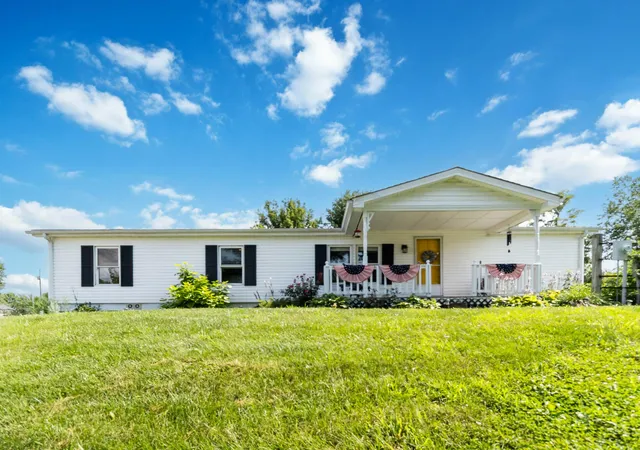 Homes for sale in Eminence, KY | 893 Herndon Ln, Eminence, KY 40019 | MLS# 26016634