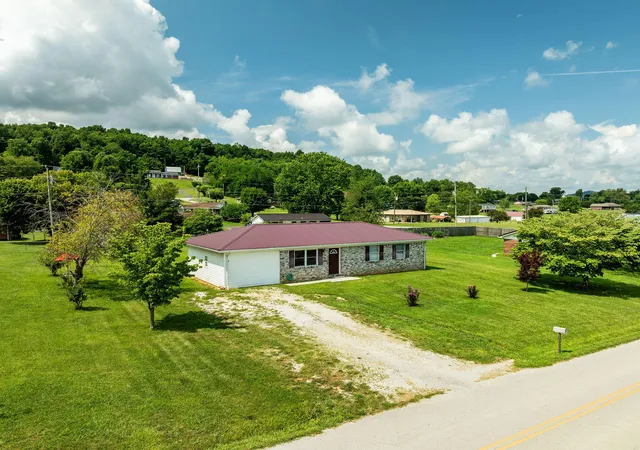 Homes for sale in Monticello, KY | 342 Hwy 1808, Monticello, KY 42633 | MLS# 26016624