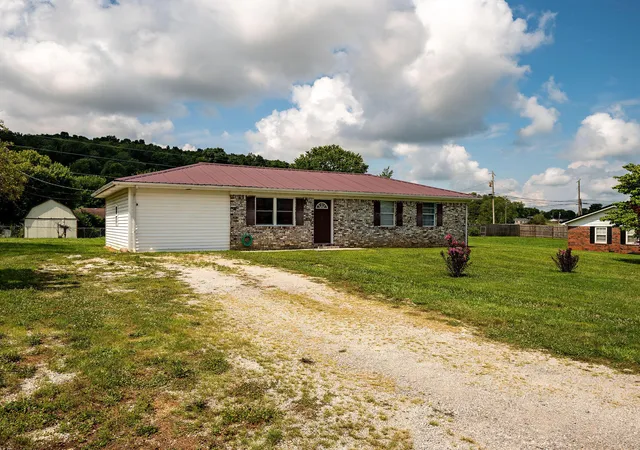Homes for sale in Monticello, KY | 342 Hwy 1808, Monticello, KY 42633 | MLS# 26016624
