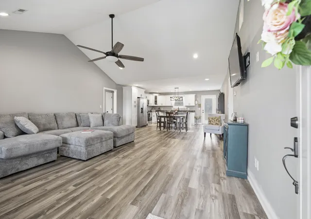 Photo 3 of Single family home for sale at 143 Patriot Trl, Berea, KY 40403 | MLS# 26016854 | Listing updated on 2026-10-05