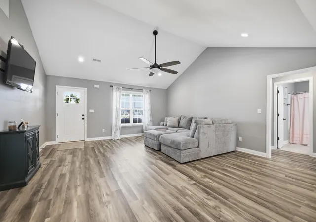 Photo 3 of Single family home for sale at 143 Patriot Trl, Berea, KY 40403 | MLS# 26016854 | Listing updated on 2026-10-05