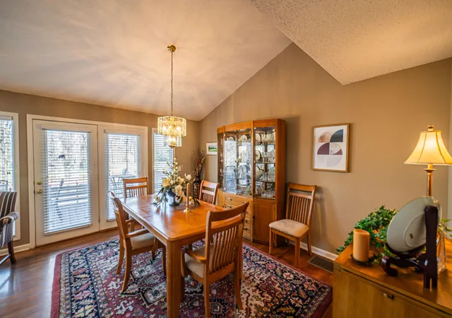 Listing Photo 5 - Condo for sale in building located at 25 Mdw Links Dr, Paducah, KY 42001