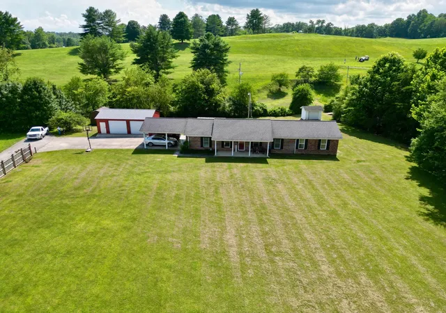 1st image of 260 Putter Ln, Beattyville, KY 41311 | MLS# 26017549