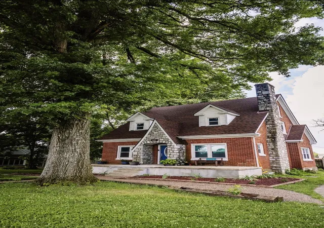Homes for sale in Lawrenceburg, KY | 615 N Main St, Lawrenceburg, KY 40342 | MLS# 26016656
