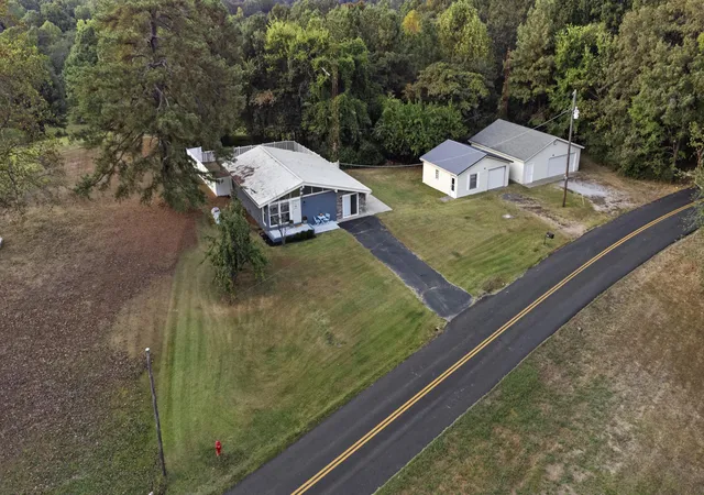 Homes for sale in Benton, KY | 2744 Lakeview Church Rd, Benton, KY 42025 | MLS# 26017685