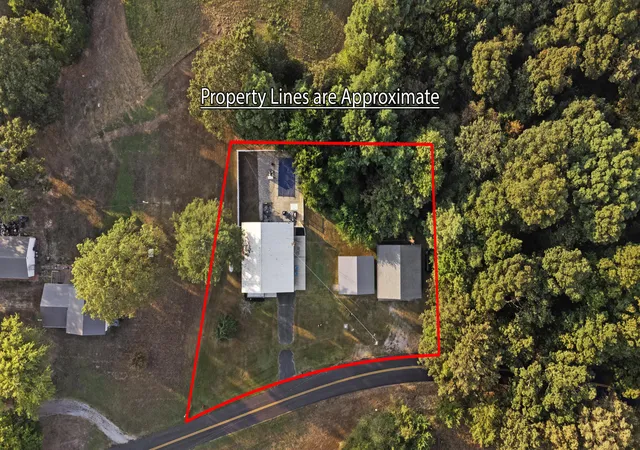 Homes for sale in Benton, KY | 2744 Lakeview Church Rd, Benton, KY 42025 | MLS# 26017685