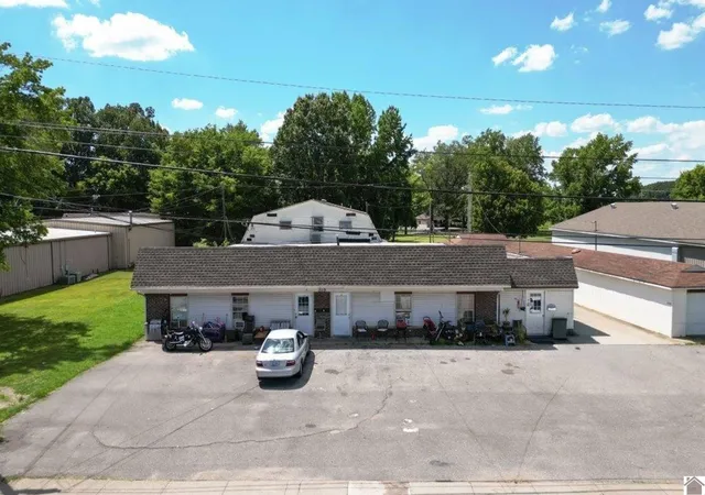 Homes for sale in Benton, KY | 318 Main St, Benton, KY 42025 | MLS# 26016811