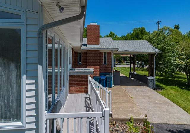 Photo 3 of Single family home for sale at 445 Lee St, Wickliffe, KY 42087 | MLS# 26020466 | Listing updated on 2026-07-31