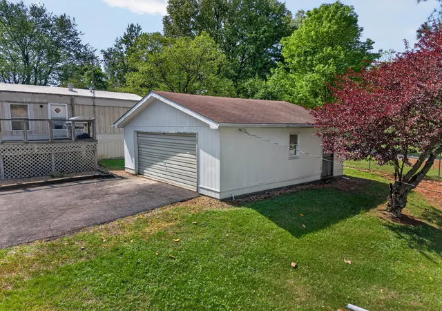 3rd image of 4080 Lovelaceville Rd, Paducah, KY 42001 | MLS# 26016713