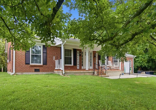 Homes for sale in Harrodsburg, KY | 232 Mccrosky Pike, Harrodsburg, KY 40330 | MLS# 26017536