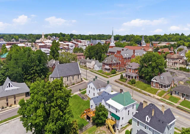 Homes for sale in Georgetown, KY | 303 S Broadway St, Georgetown, KY 40324 | MLS# 26017123