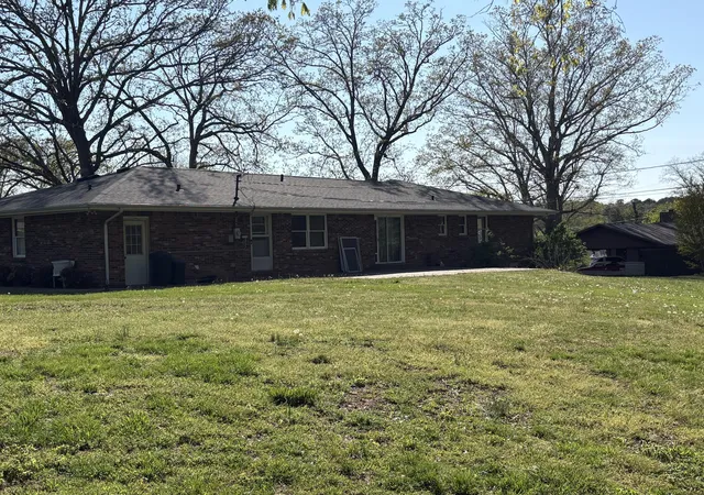 Photo 3 of Single family home for sale at 116 Edgewood Dr, Cadiz, KY 42211 | MLS# 26018621 | Listing updated on 2026-10-06