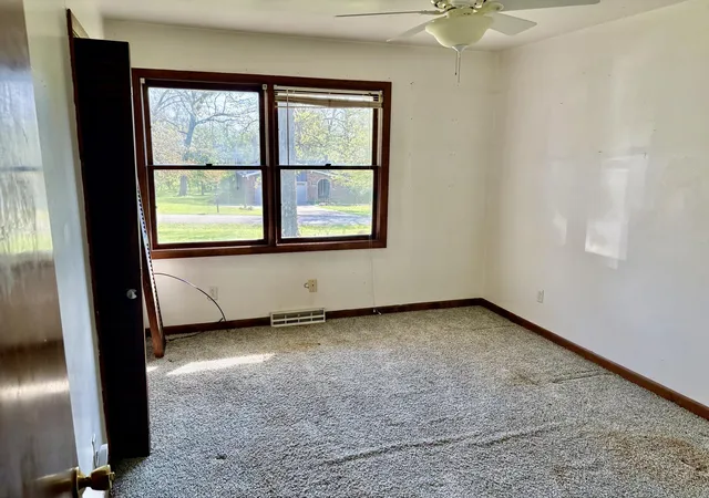 Photo 4 of Single family home for sale at 116 Edgewood Dr, Cadiz, KY 42211 | MLS# 26018621 | Listing updated on 2026-10-06