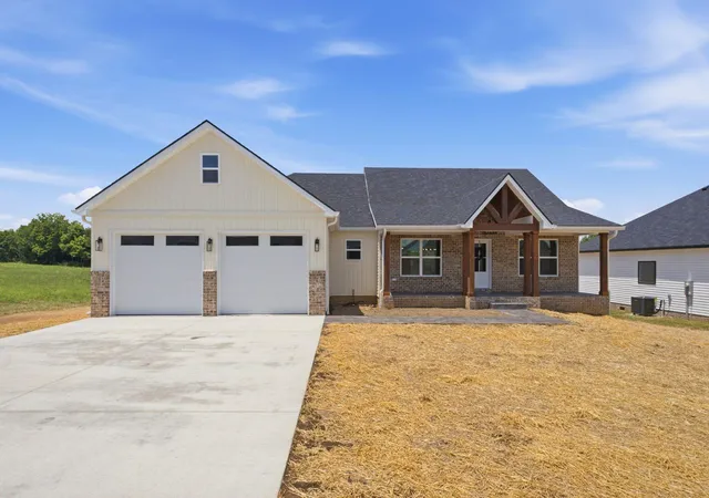 Homes for sale in Danville, KY | 102 Bill Silvey Rd, Danville, KY 40422 | MLS# 26016756