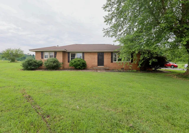 Homes for sale in Benton, KY | 3272 Tom Lane Rd Rd, Benton, KY 42025 | MLS# 26017310
