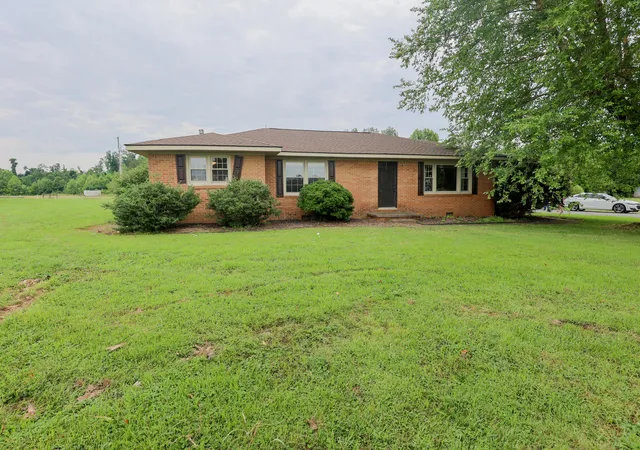 Homes for sale in Benton, KY | 3272 Tom Lane Rd Rd, Benton, KY 42025 | MLS# 26017310