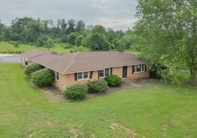 Photo 3 of Sale Pending at 3272 Tom Ln Rd, Benton, KY 42025 | MLS# 26017310 | Listing updated on 2026-07-17