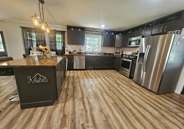 Homes for sale in Smithland, KY | 417 Rudd St, Smithland, KY 42081 | MLS# 26016894