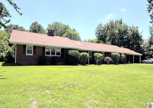 Homes for sale in Paducah, KY | 190 & 192 Pecan Dr, Paducah, KY 42001 | MLS# 26017273