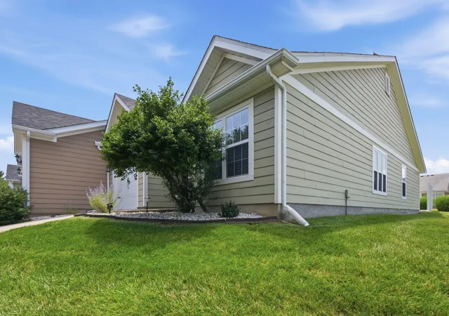 Homes for sale in Frankfort, KY | 215 Charleston Ct, Frankfort, KY 40601 | MLS# 26016925