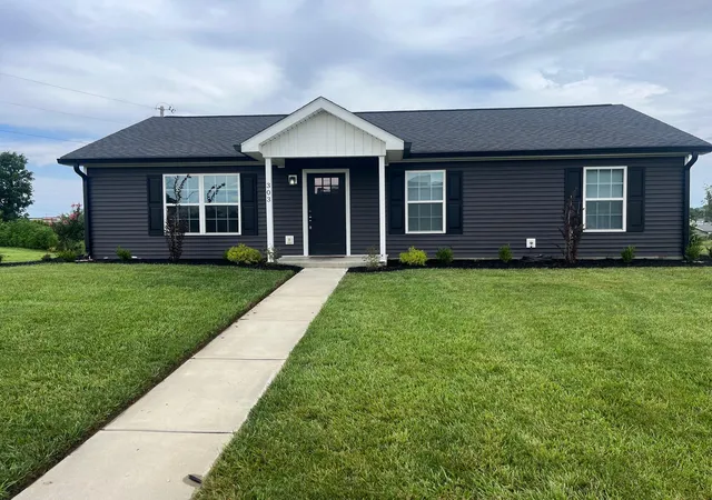Homes for sale in Mayfield, KY | 303 N 5th St, Mayfield, KY 42066 | MLS# 26017435