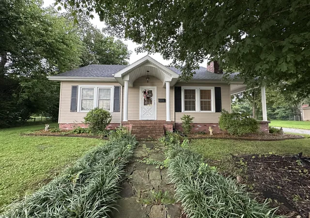 Homes for sale in Princeton, KY | 636 Madisonville St, Princeton, KY 42445 | MLS# 26017027