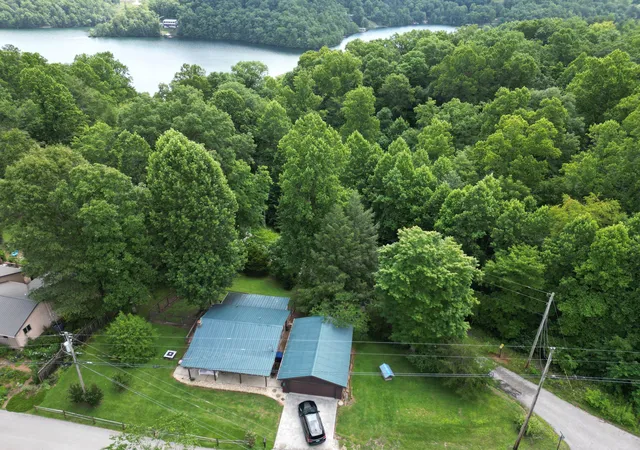 Photo 2 of Single family home for sale at 1227 Fount Hubbard Rd, London, KY 40741 | MLS# 26016786 | Listing updated on 2026-10-19