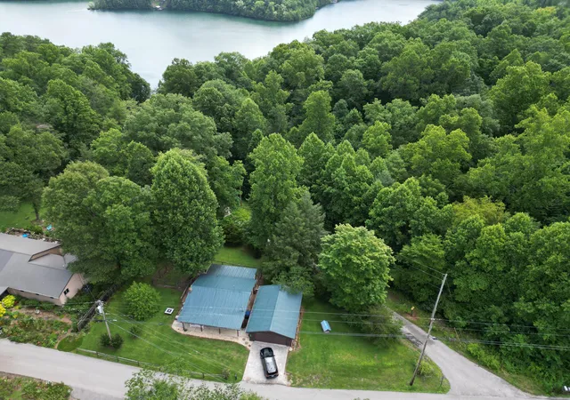 Photo 3 of Single family home for sale at 1227 Fount Hubbard Rd, London, KY 40741 | MLS# 26016786 | Listing updated on 2026-10-19