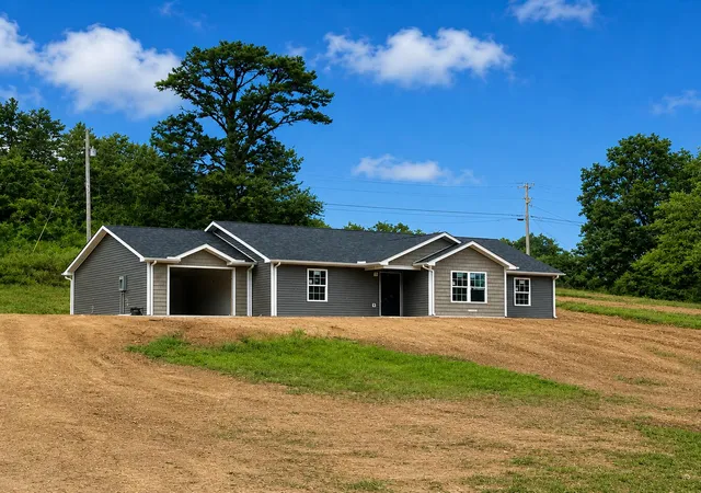 Homes for sale in Corbin, KY | 754 E Hwy 552, Corbin, KY 40701 | MLS# 26016808