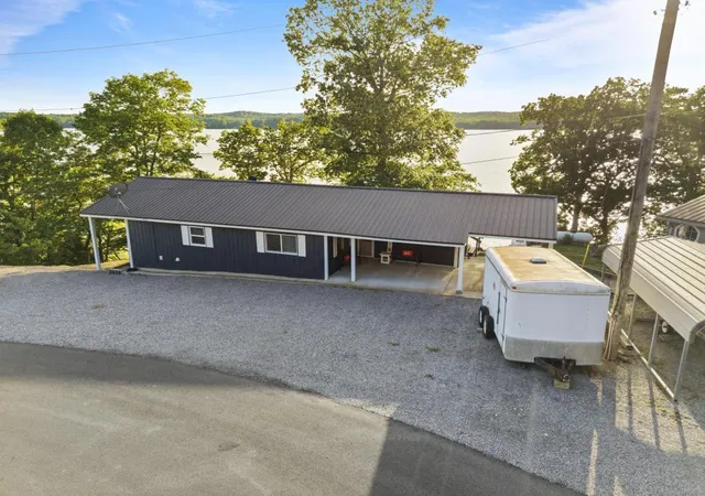 Photo 3 of Single family home for sale at 774 Ridge Dr, Cadiz, KY 42211 | MLS# 26017134 | Listing updated on 2026-07-09