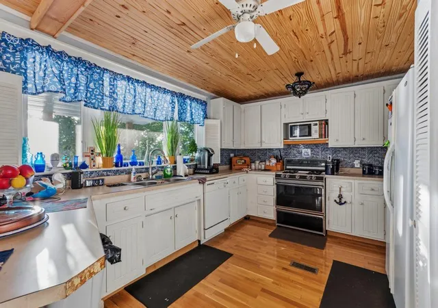 Photo 4 of Single family home for sale at 774 Ridge Dr, Cadiz, KY 42211 | MLS# 26017134 | Listing updated on 2026-07-09