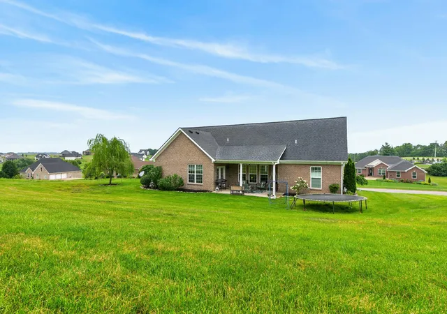 Homes for sale in Richmond, KY | 243 Inverness Trl, Richmond, KY 40475 | MLS# 26016954